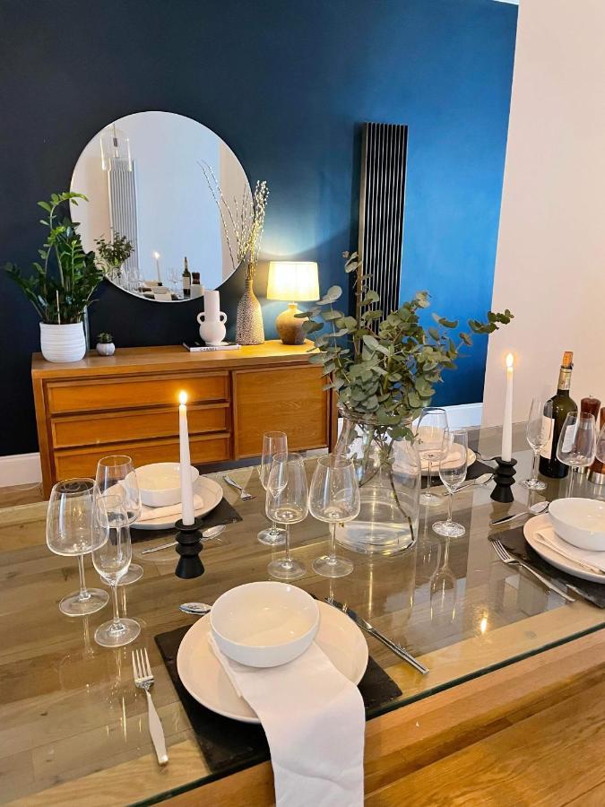 The Clock Tower Apartment - Spacious, Modern, 2 Bed Room Apartment , Southsea With Free Parking - Sleeps 4 Portsmouth Dış mekan fotoğraf